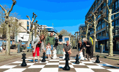 Kom schaken op levensgrote openluchtschaakvloer in Heerlen-Centrum